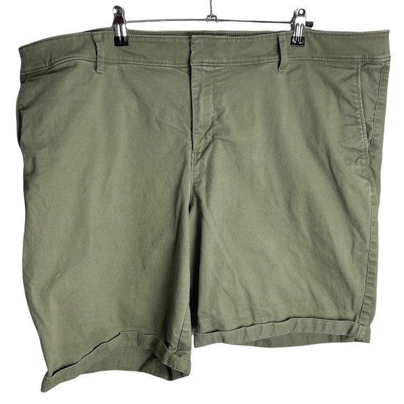 olive green plus size shorts